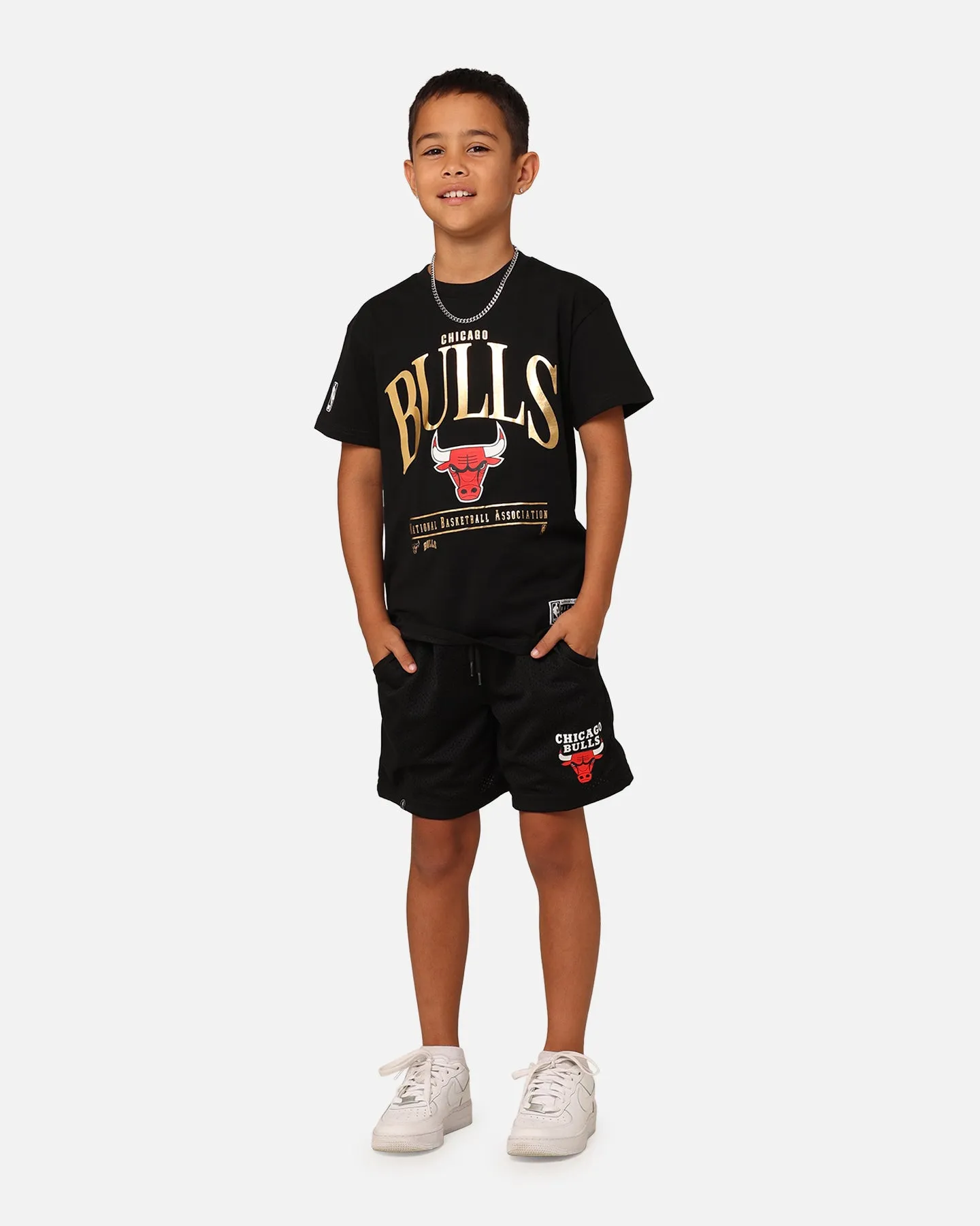 simple design fade - resistant NBA Kids' Chicago Bulls Team Mesh Shorts Black
