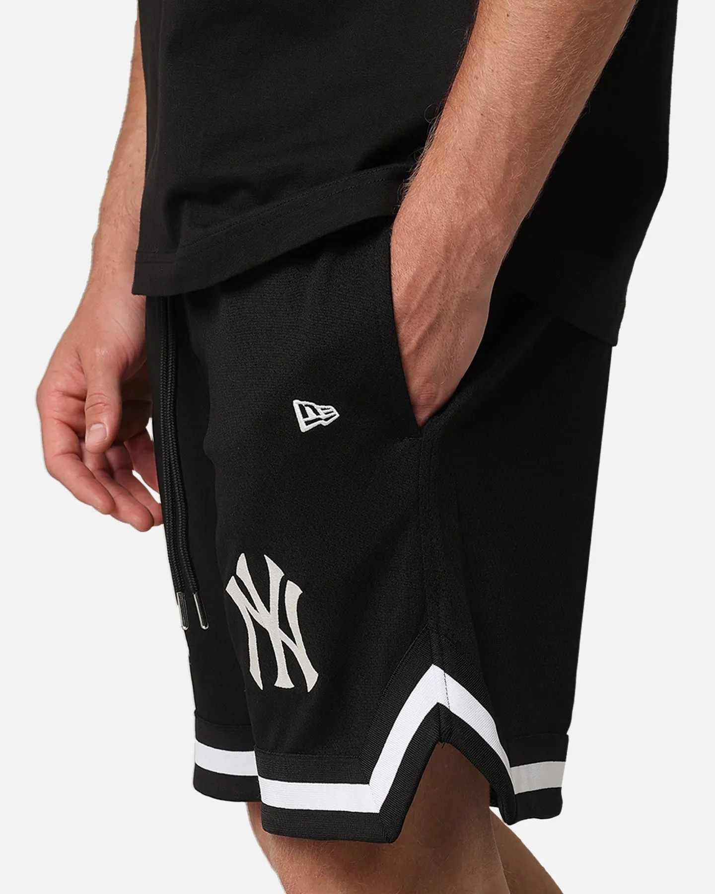 budget-friendly New Era New York Yankees Mesh Glow Shorts Black