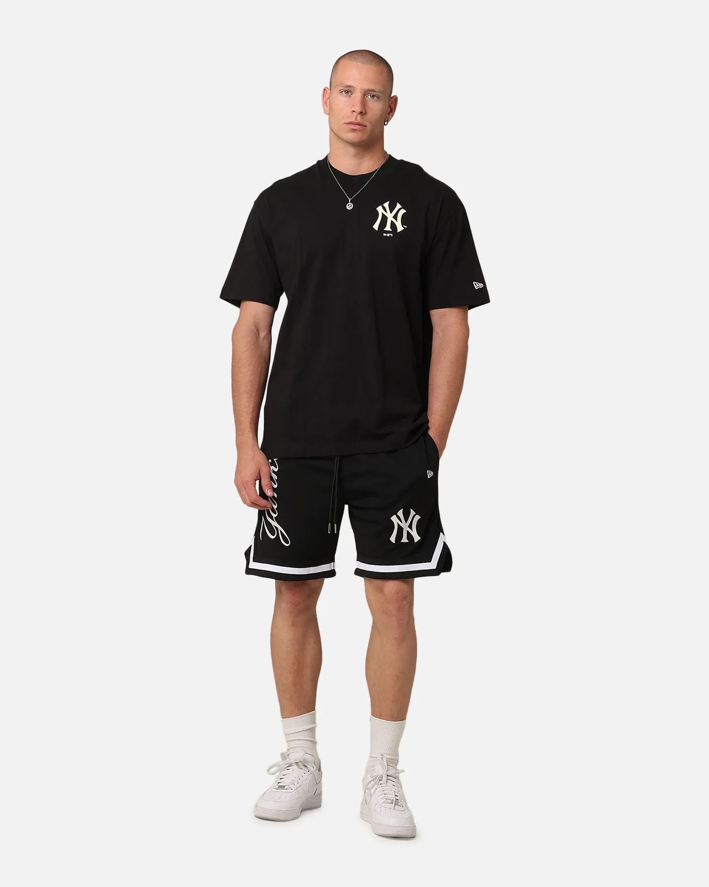 Multi Directional Flex Beach Ready New Era New York Yankees Mesh Glow Shorts Black