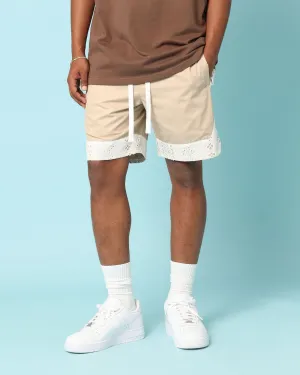 Sporty Comfort Fit Go Light Carr?? Bandana Lace Shorts Stone