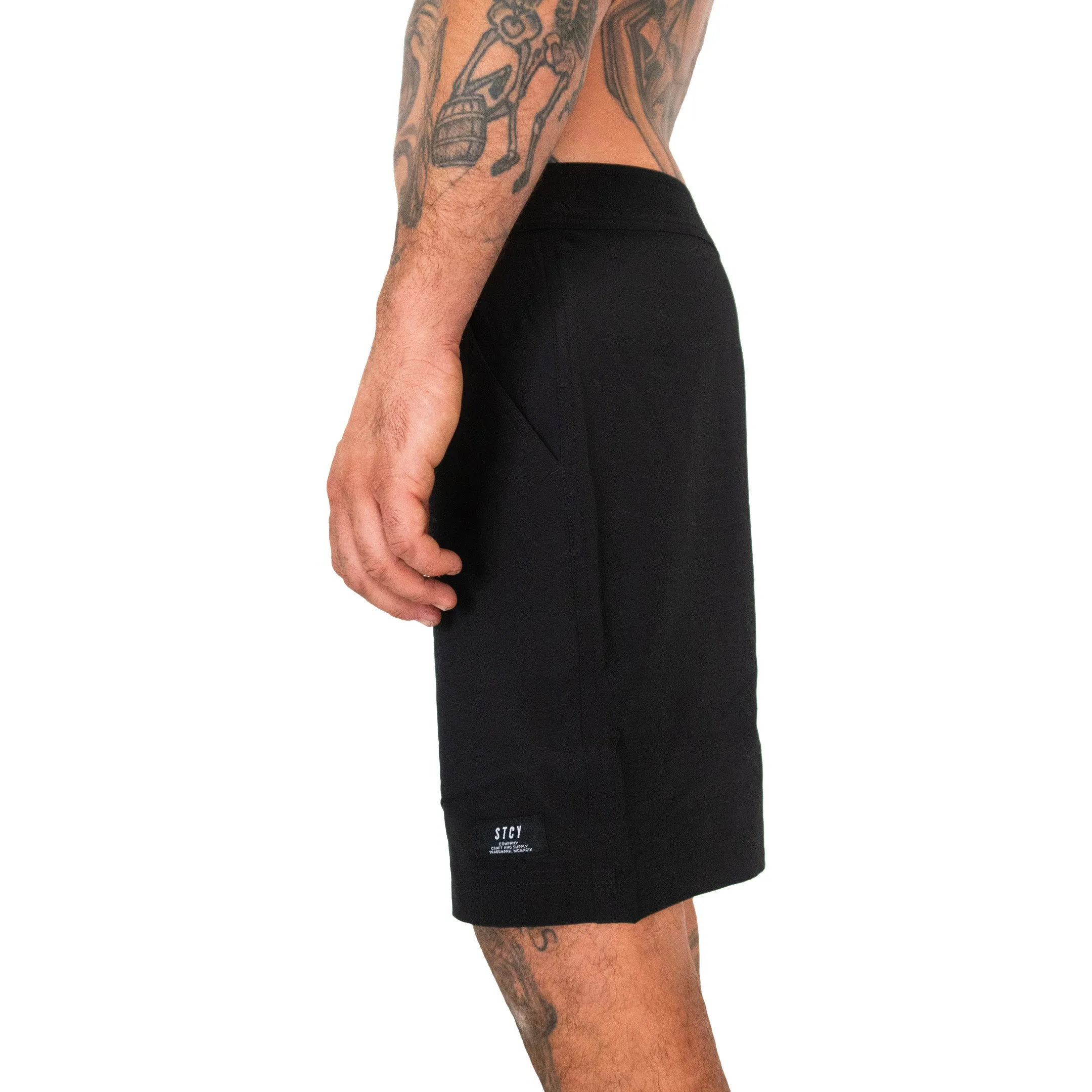 CREW BOARDSHORT / BLACK denim material