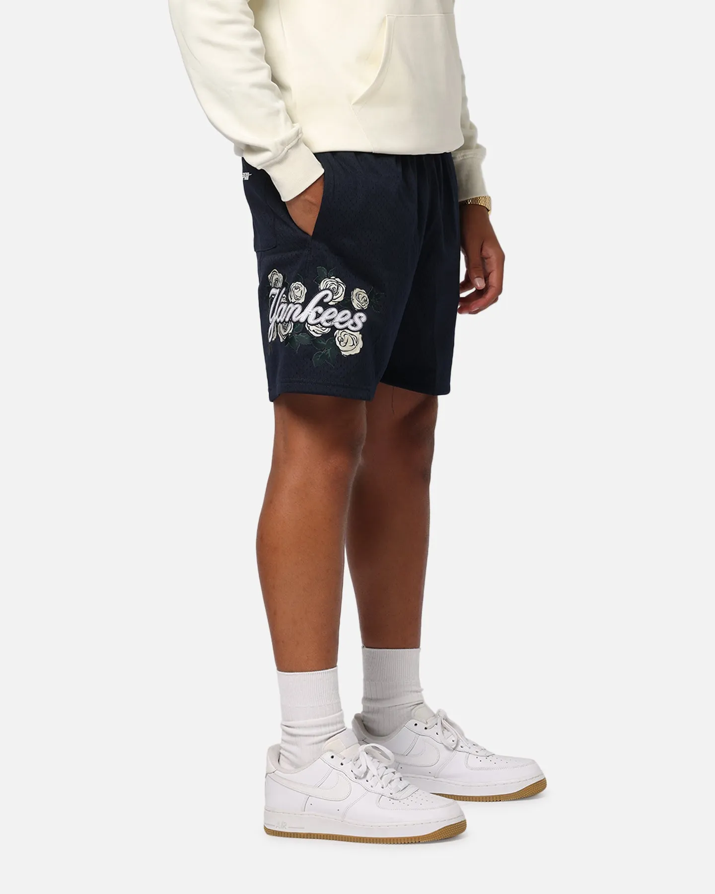 AbrasionResistant Pro Standard New York Yankees Roses Mesh Shorts Navy