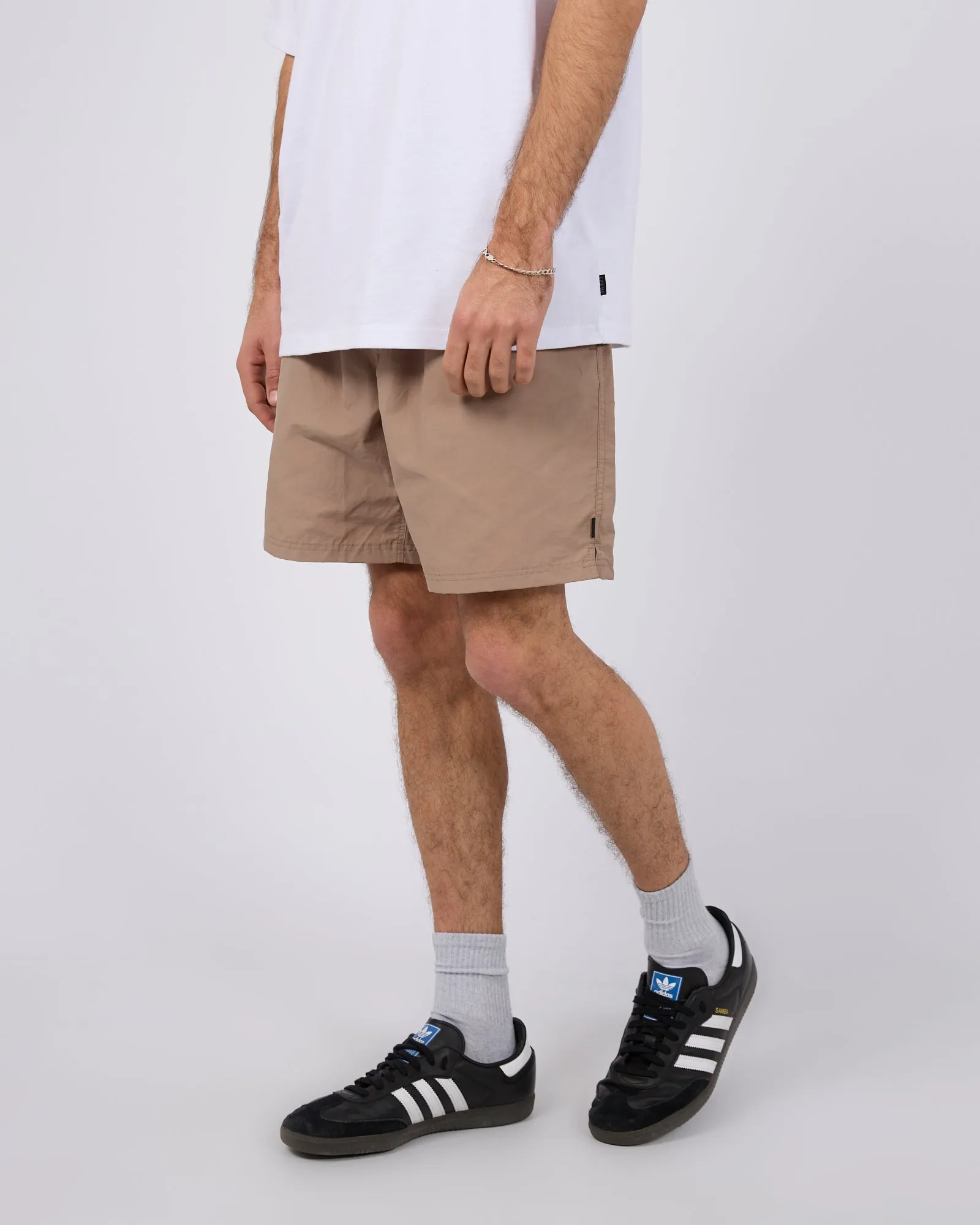 Sleek Shape Vacay Nylon Short Mushroom