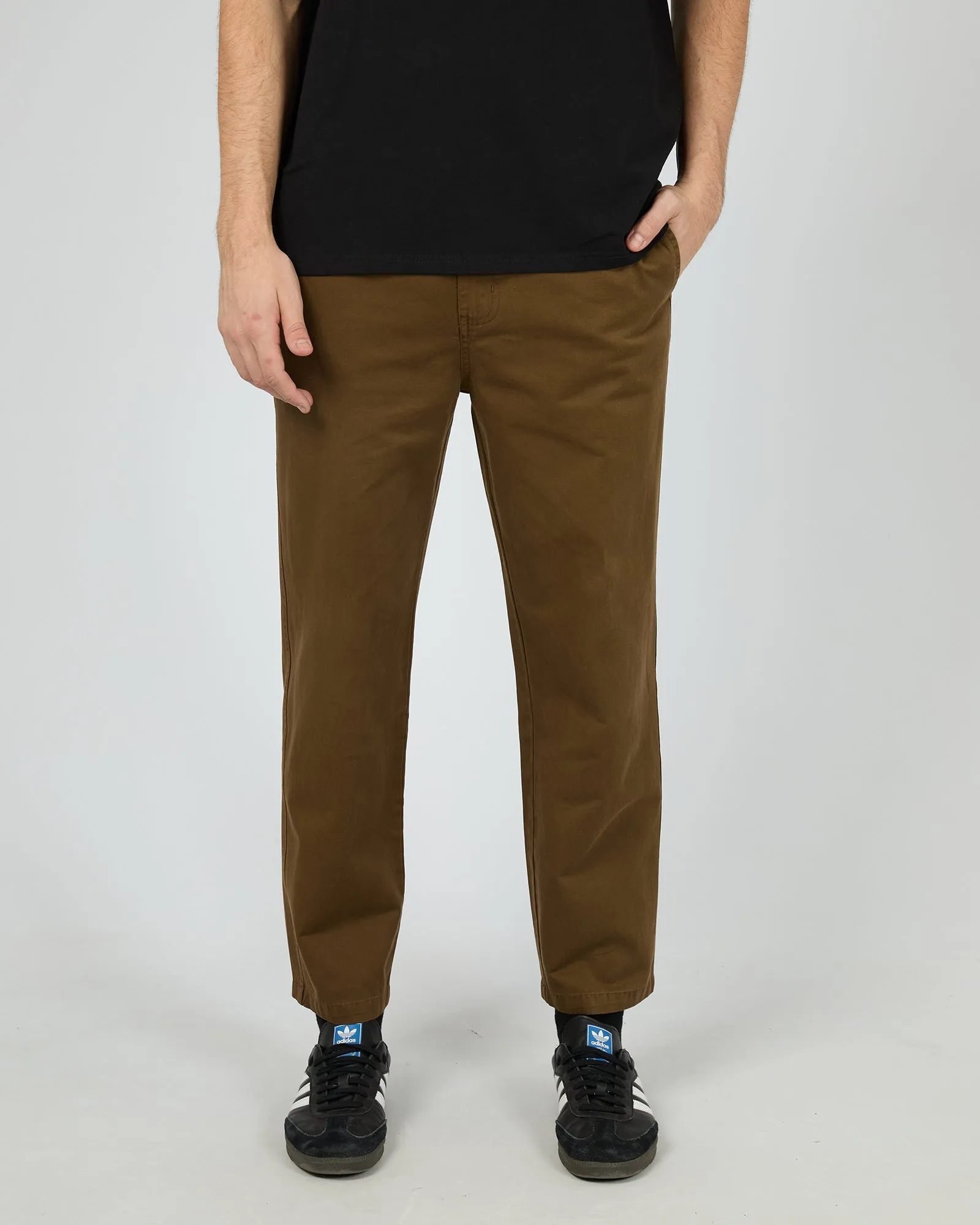 Relaxed Straight Chino Chocolate Sporty Design