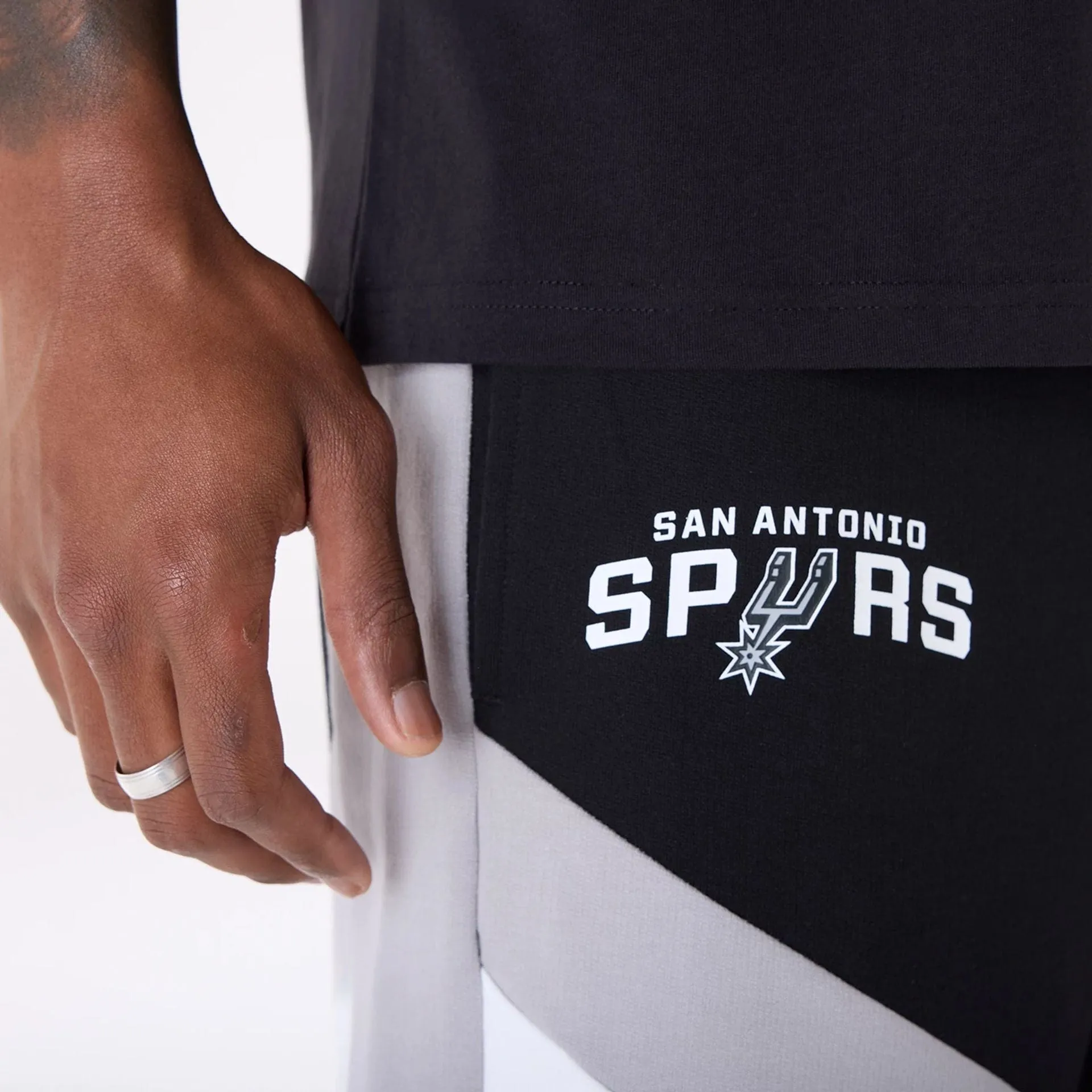Quick Adjust Toggles San Antonio Spurs NBA Panel Black Shorts