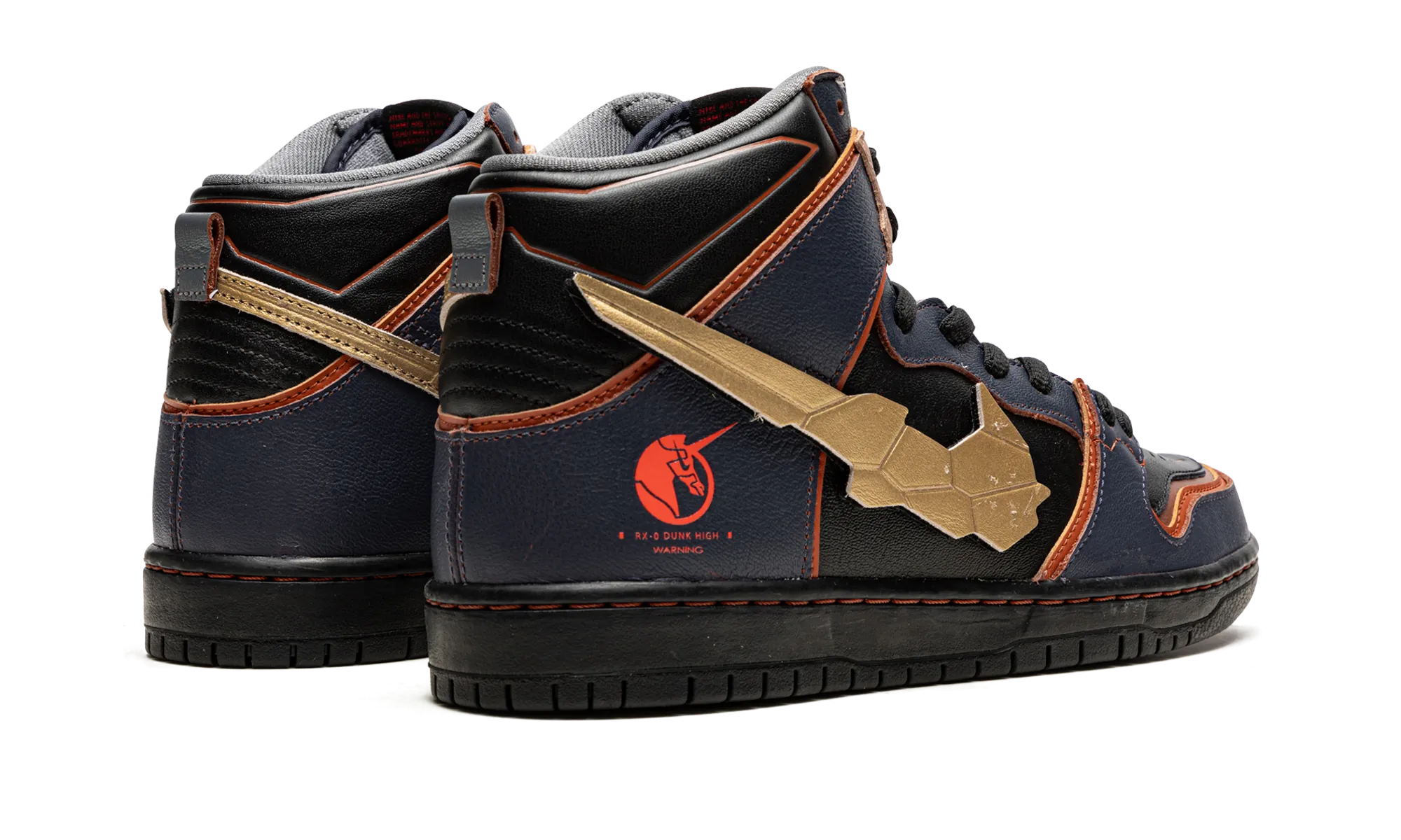 SB Dunk High Pro QS "Gundam - Banshee" Lifestyle Pick