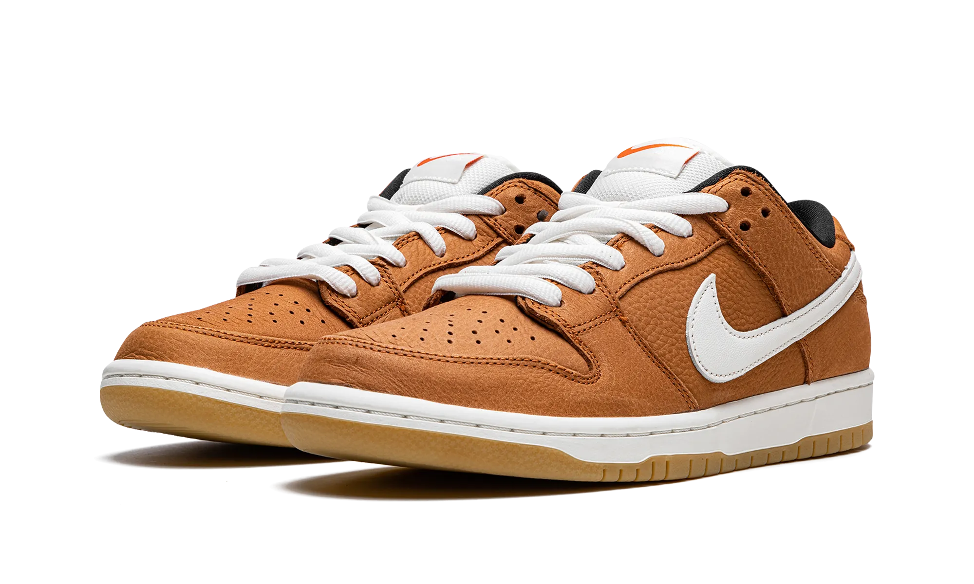 Sand Hike Day Style SB Dunk Low Pro ISO "Dark Russet"