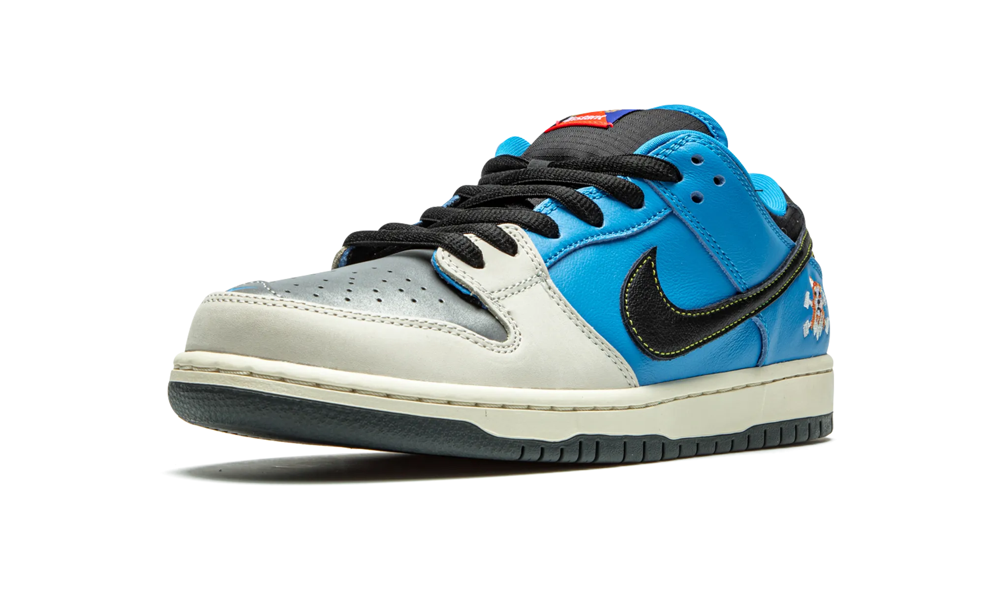 Cat Stroll Trendy pick SB Dunk Low Pro "Instant Skateboards"