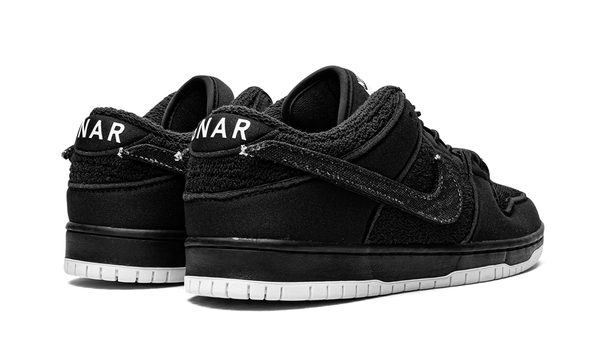 Low Top SB Dunk Low "Gnarhunters"