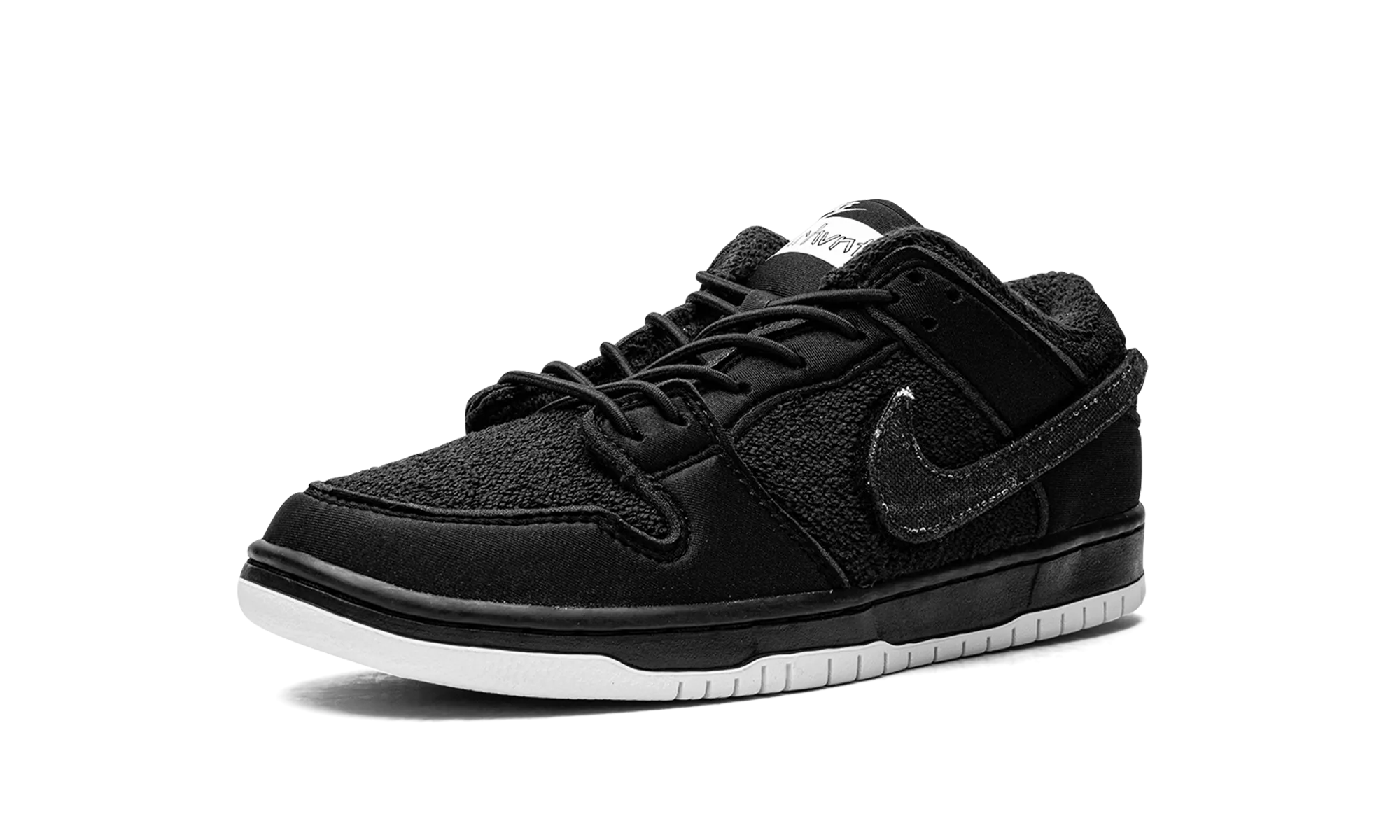 SB Dunk Low "Gnarhunters" Foot Vent