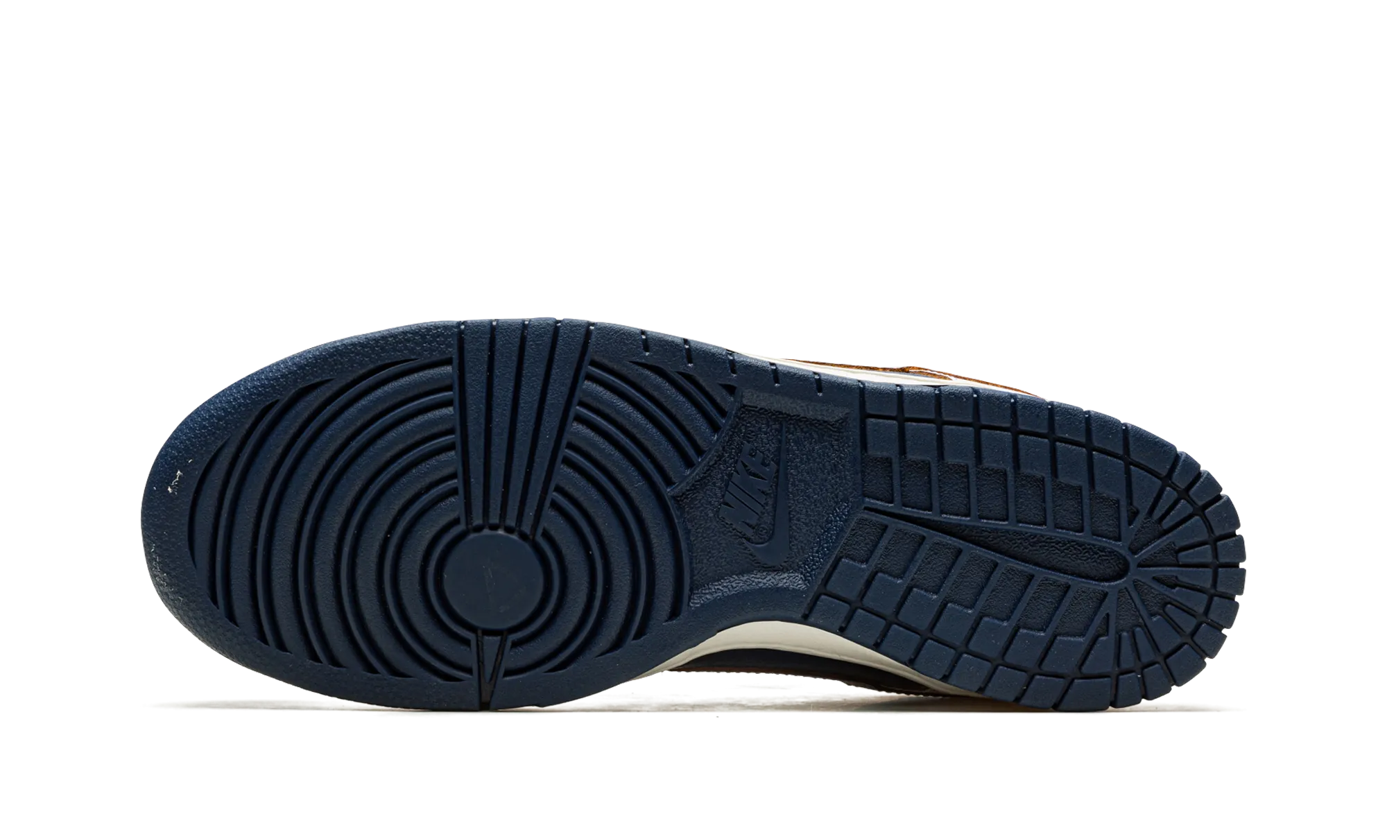 SB Dunk Low "HUF - NYC" Padded Tongue Design Effortless Style