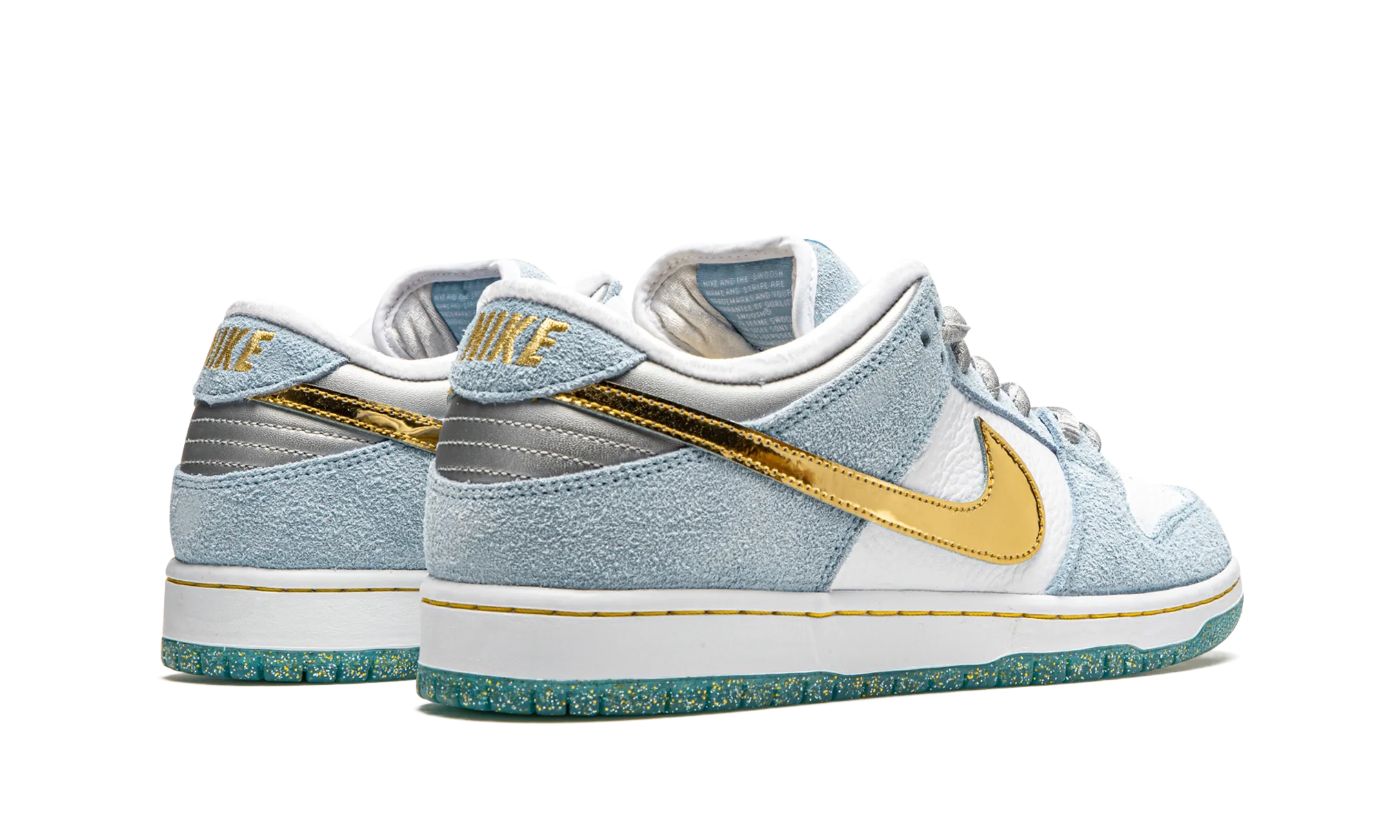 SB Dunk Low "Sean Cliver - Holiday Special" Daily Step