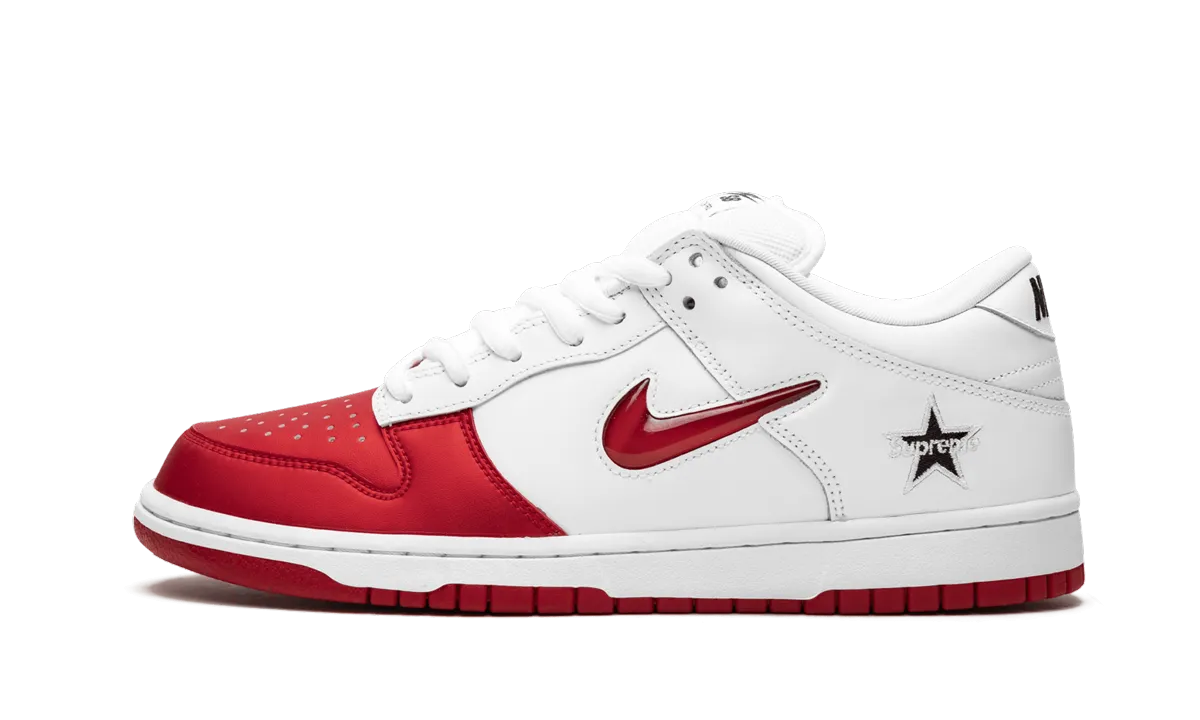 Easy Pace Shine Jog SB Dunk Low "Supreme - Jewel Swoosh Red/White"