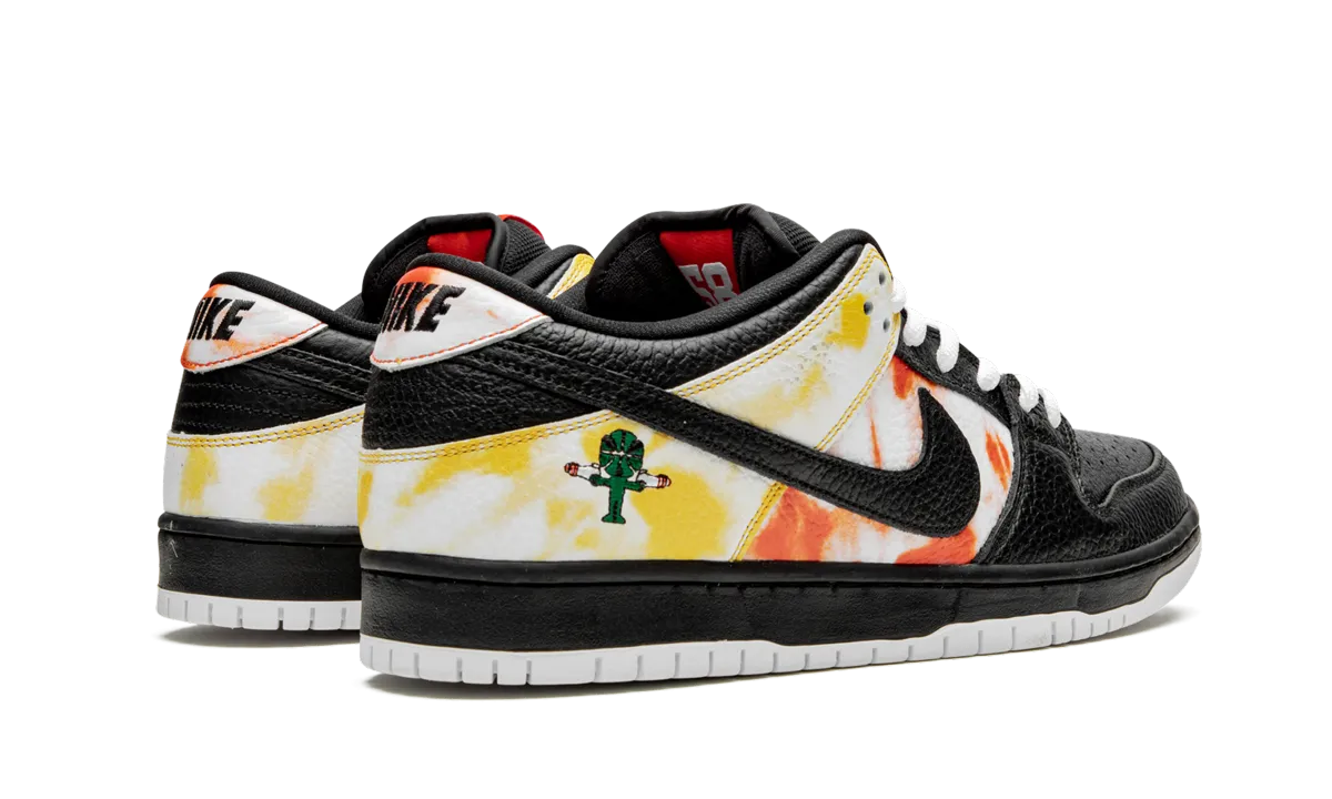 SB Dunk Low "Tie-Dye Rayguns 2019 - Black" ModernDesign