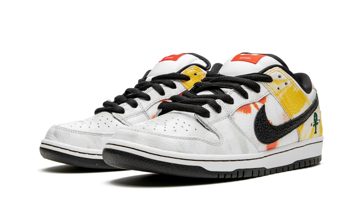 Urban Dailywear Arch Design SB Dunk Low "Tie-Dye Rayguns 2019 - White"
