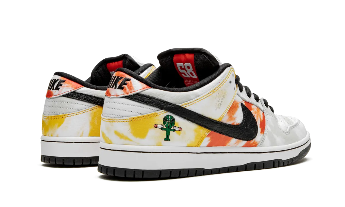SB Dunk Low "Tie-Dye Rayguns 2019 - White" Forest Jog Pillow Base