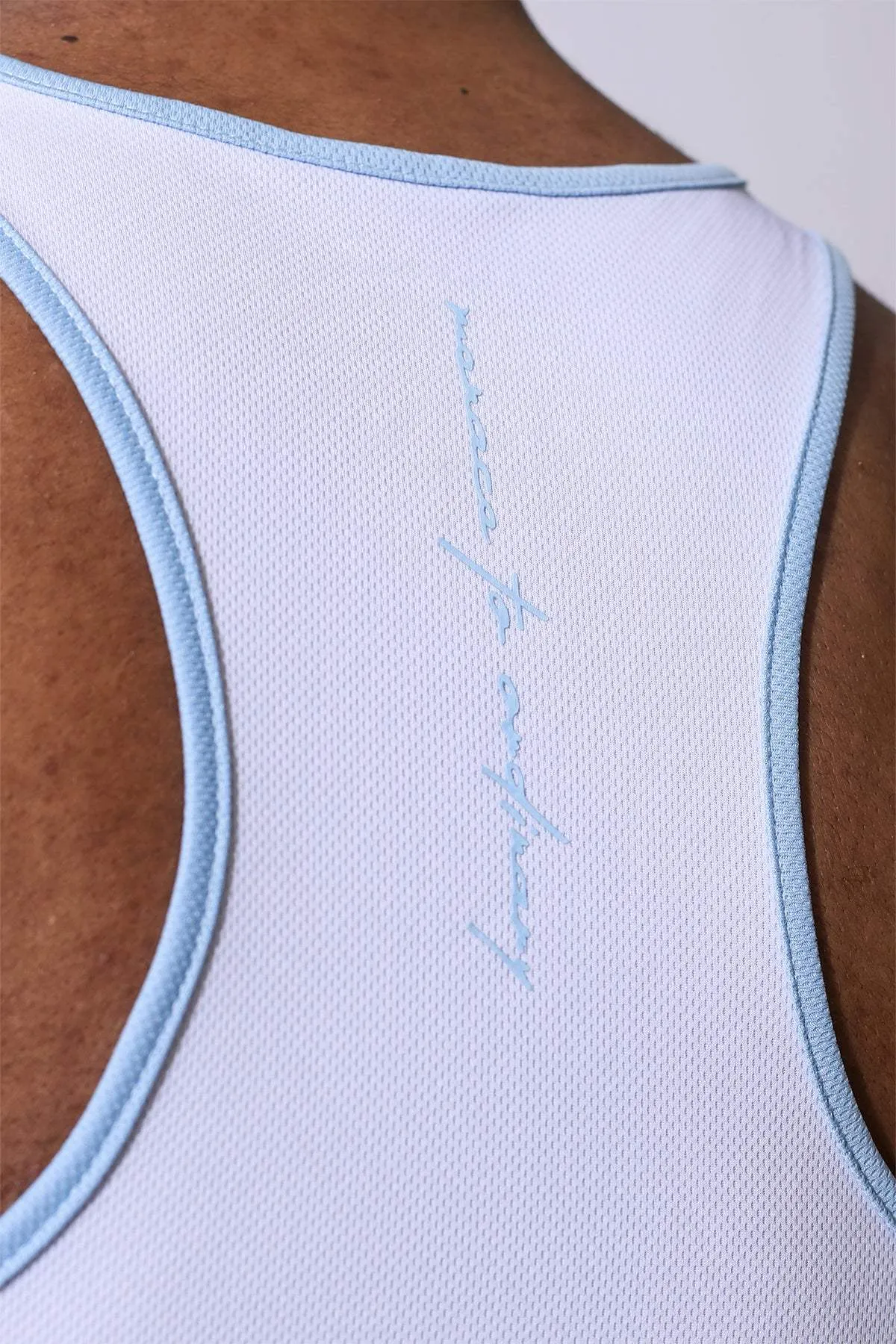 Enhanced Ventilation Panels Fast-Dry Bodybuilding Workout Stringer - White with Blue
