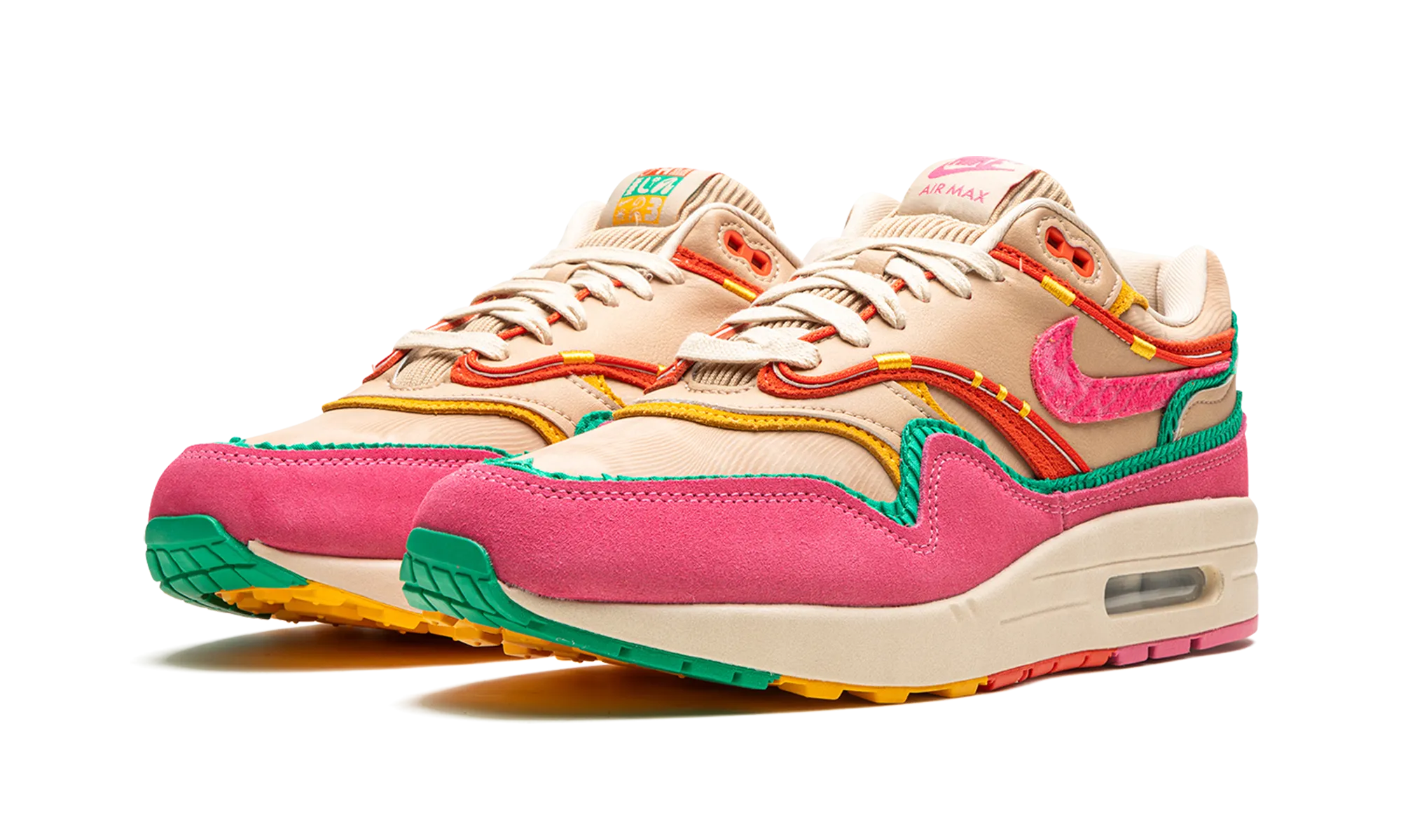 Air Max 1 "Familia" hook and loop closure