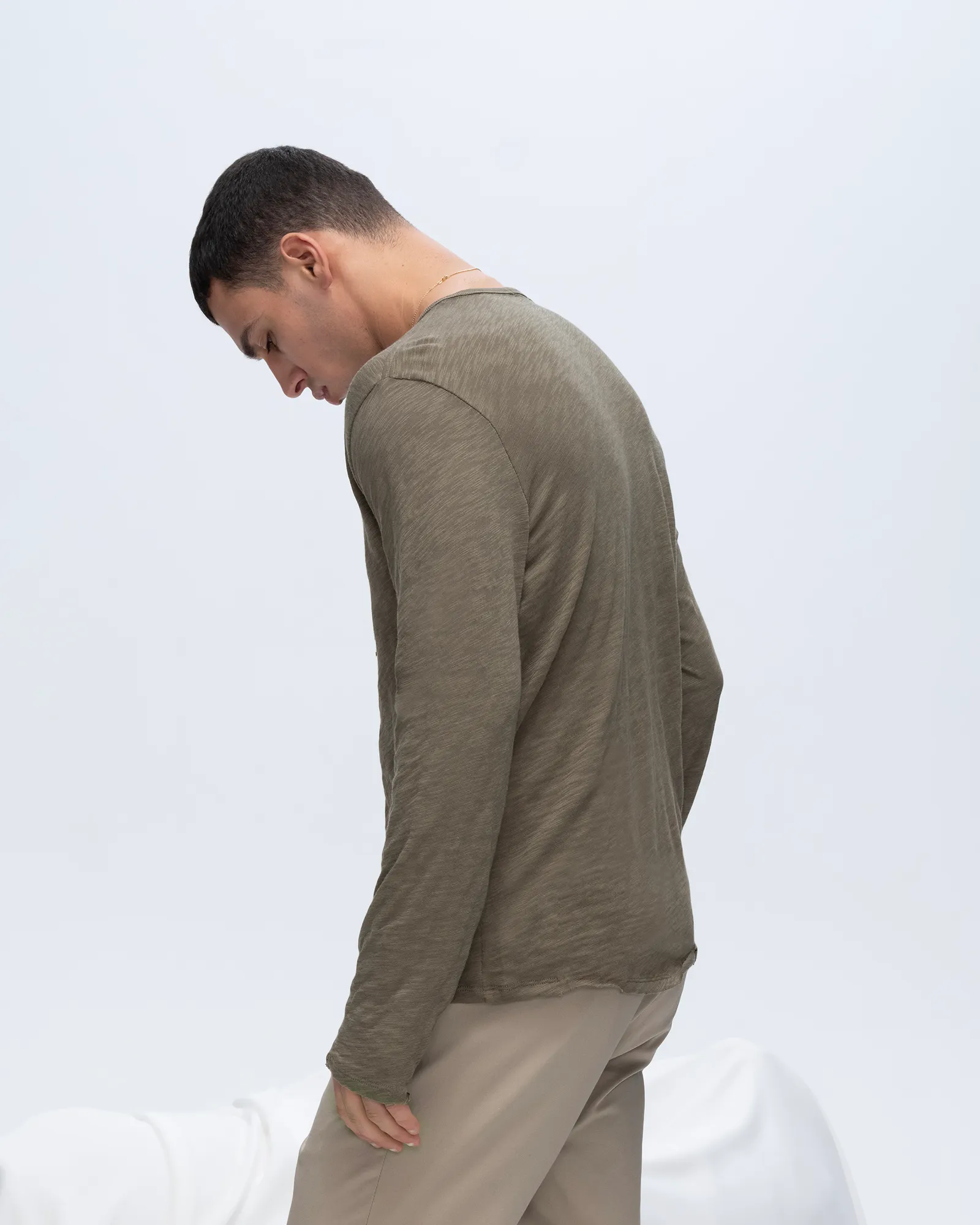 Casual Mode Neutral Color Slub Jersey Destroyed Wash Henley - Army