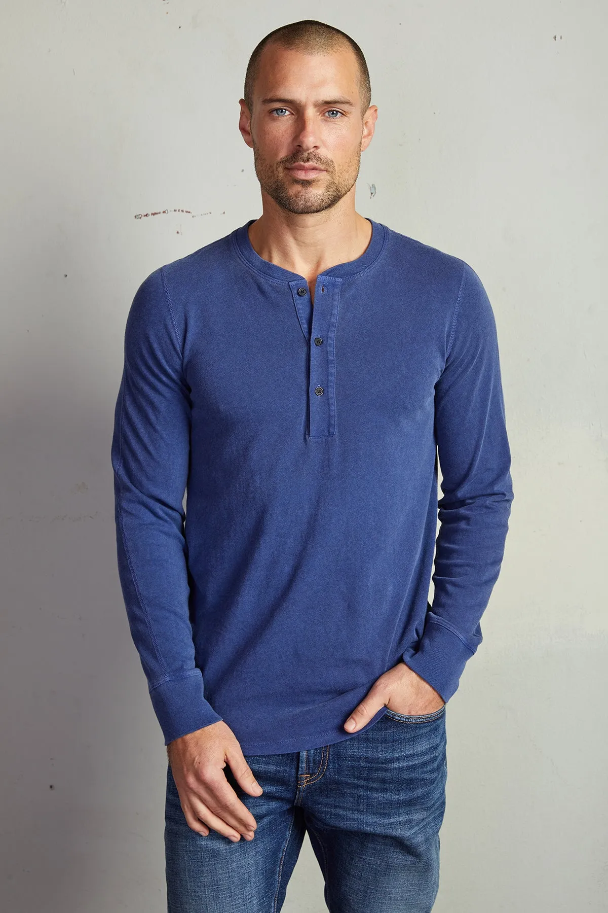 soft look Easy Wear Option ADRIAN HENLEY