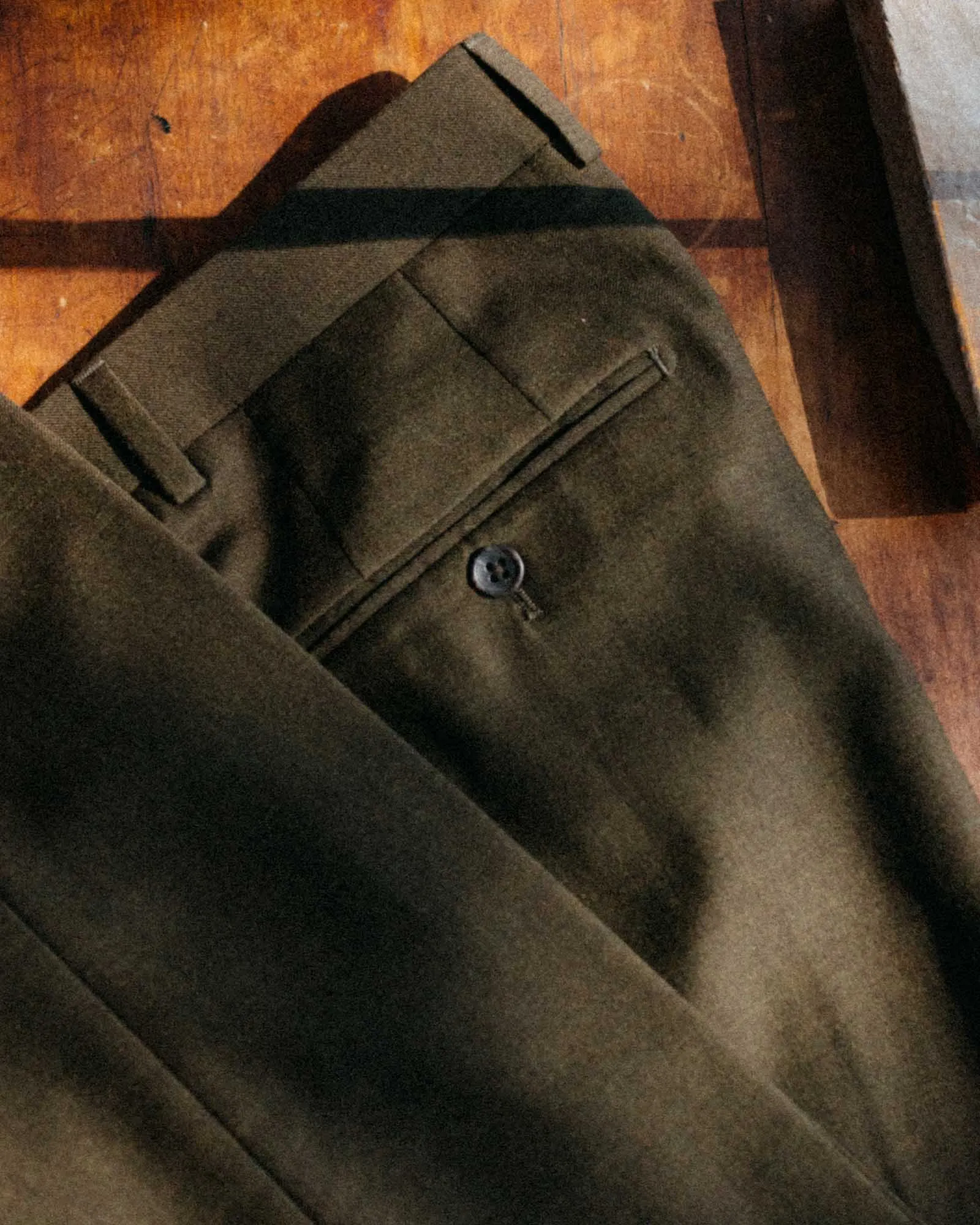 The Stevens Trouser in Black Olive Wool Flannel Stain Release Finish ExtendedSizeRange