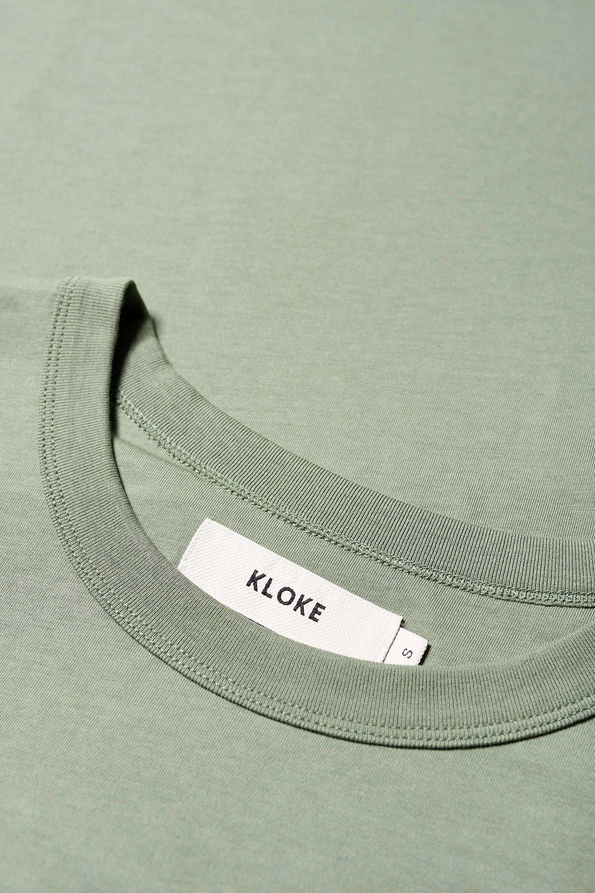 Sleek Design Radius T-Shirt Sage Green
