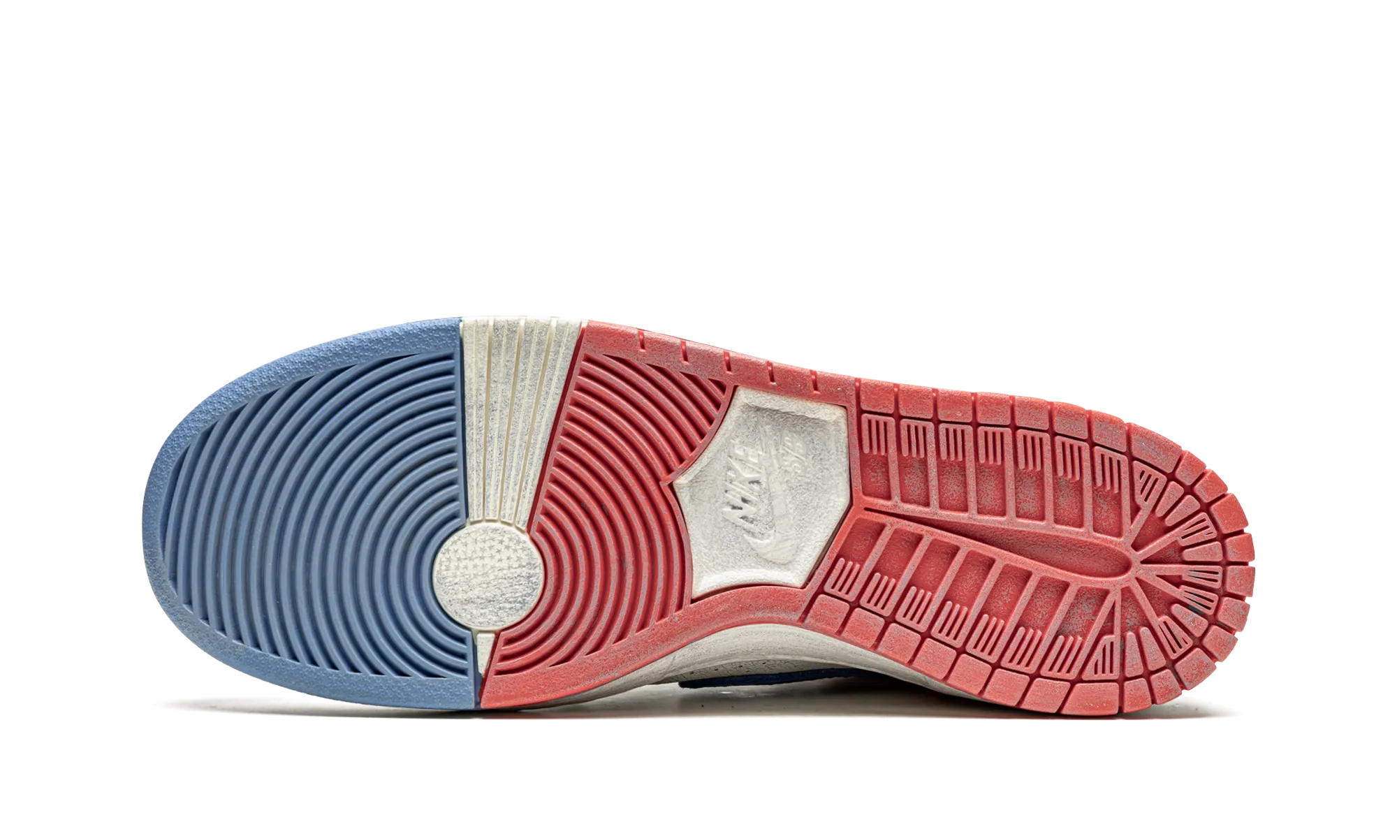 SB Dunk High "Ishod Wair x Magnus Walker" Seamless Toe Construction