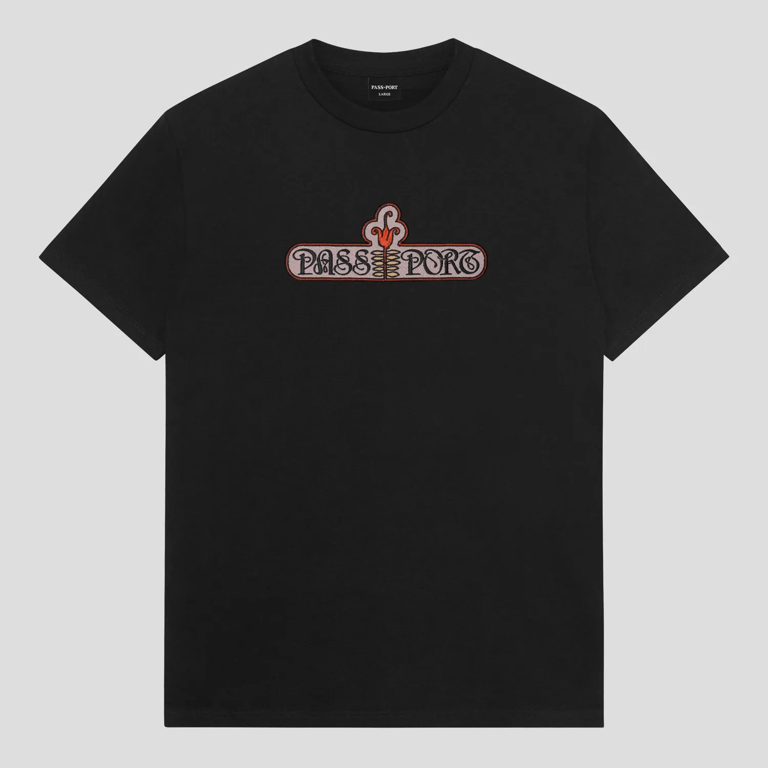 Cozy Fit Modern Trend Look Pass~Port Gardenia Tee - Black