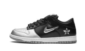 SB Dunk Low OG QS "Supreme - Jewel Swoosh Silver/Black" Smart Pair