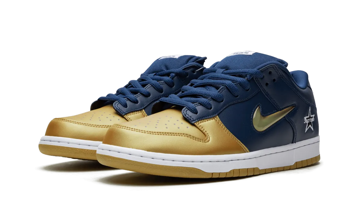 Everyday Look SB Dunk Low "Supreme - Jewel Swoosh Gold/Navy"