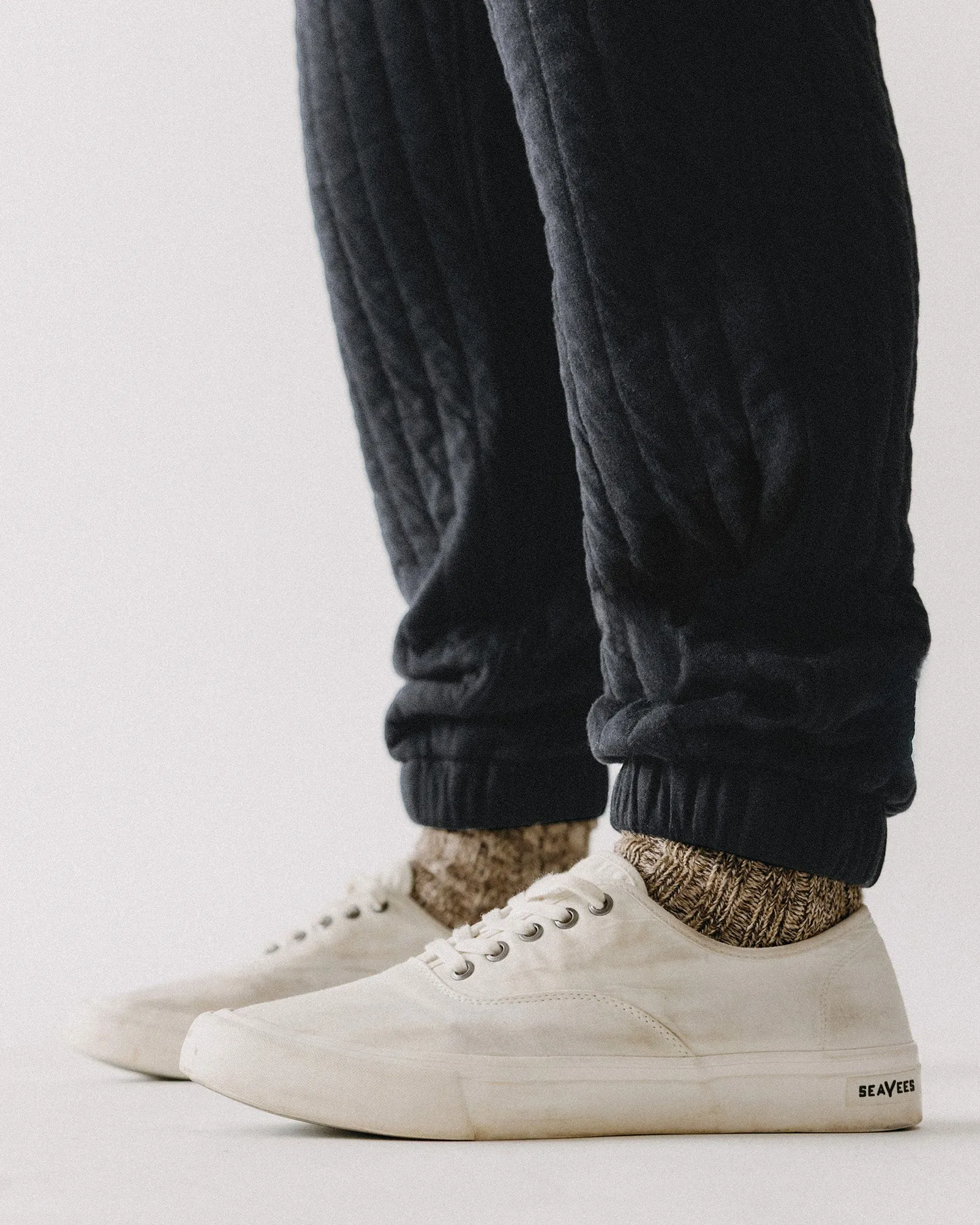 Eco Friendly Material The Apres Pant in Heather Coal Quilted Jersey