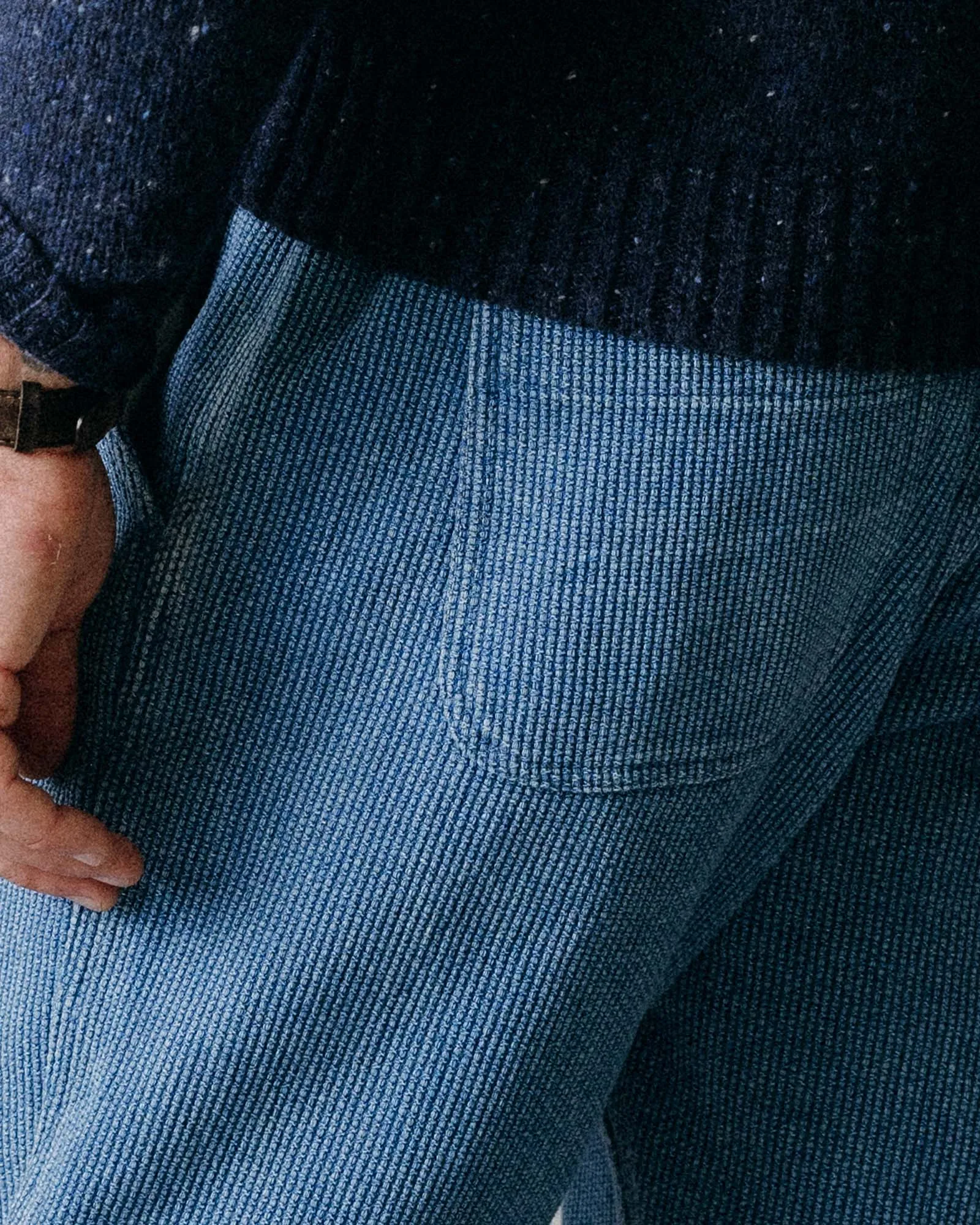 HeatRegulating SmoothZipClosure The Apres Pant in Washed Indigo Sashiko