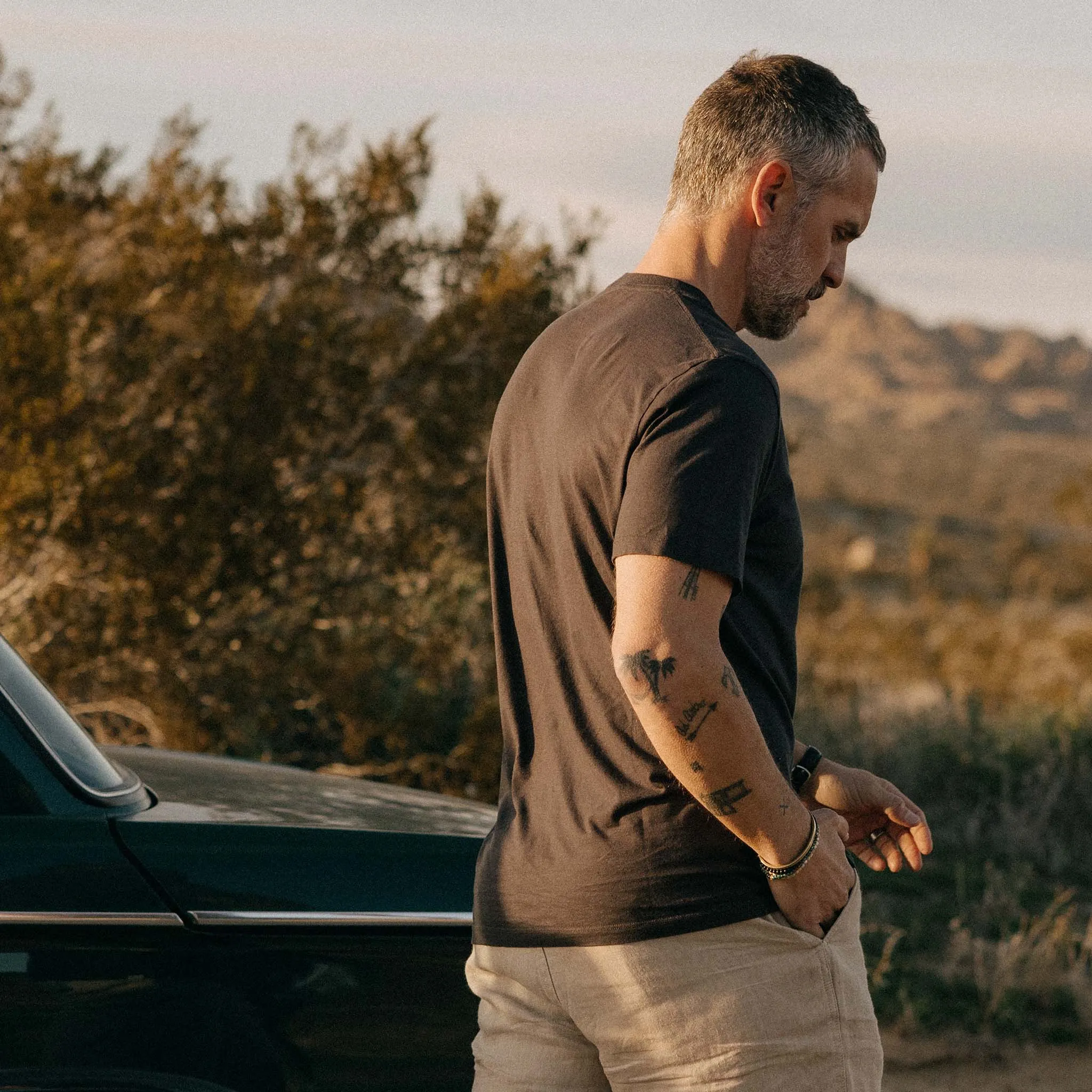 The Cotton Hemp Tee in Charcoal Everyday Chic Cool and Relaxed