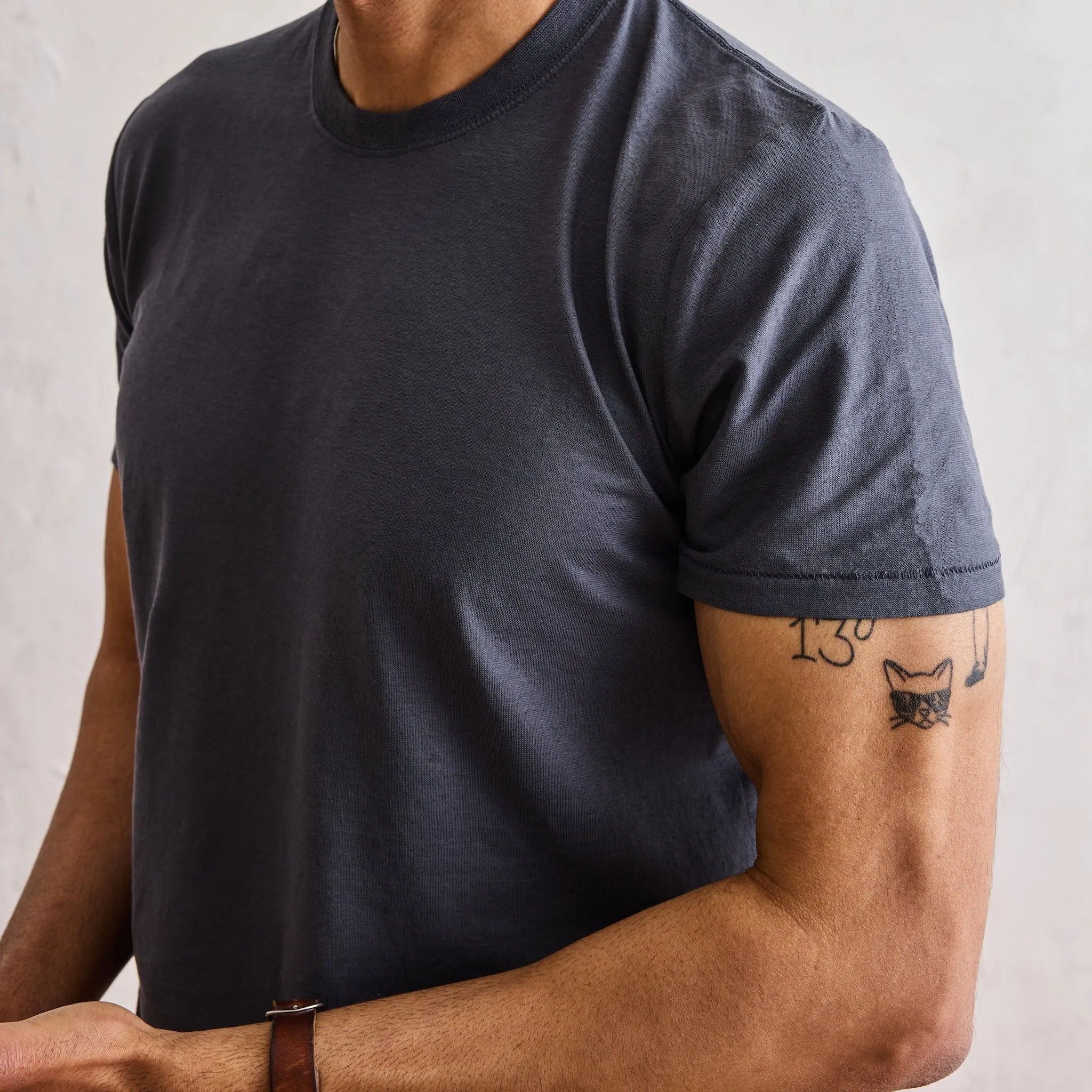 The Cotton Hemp Tee in Navy Stretchable Armholes Comfortable Shape