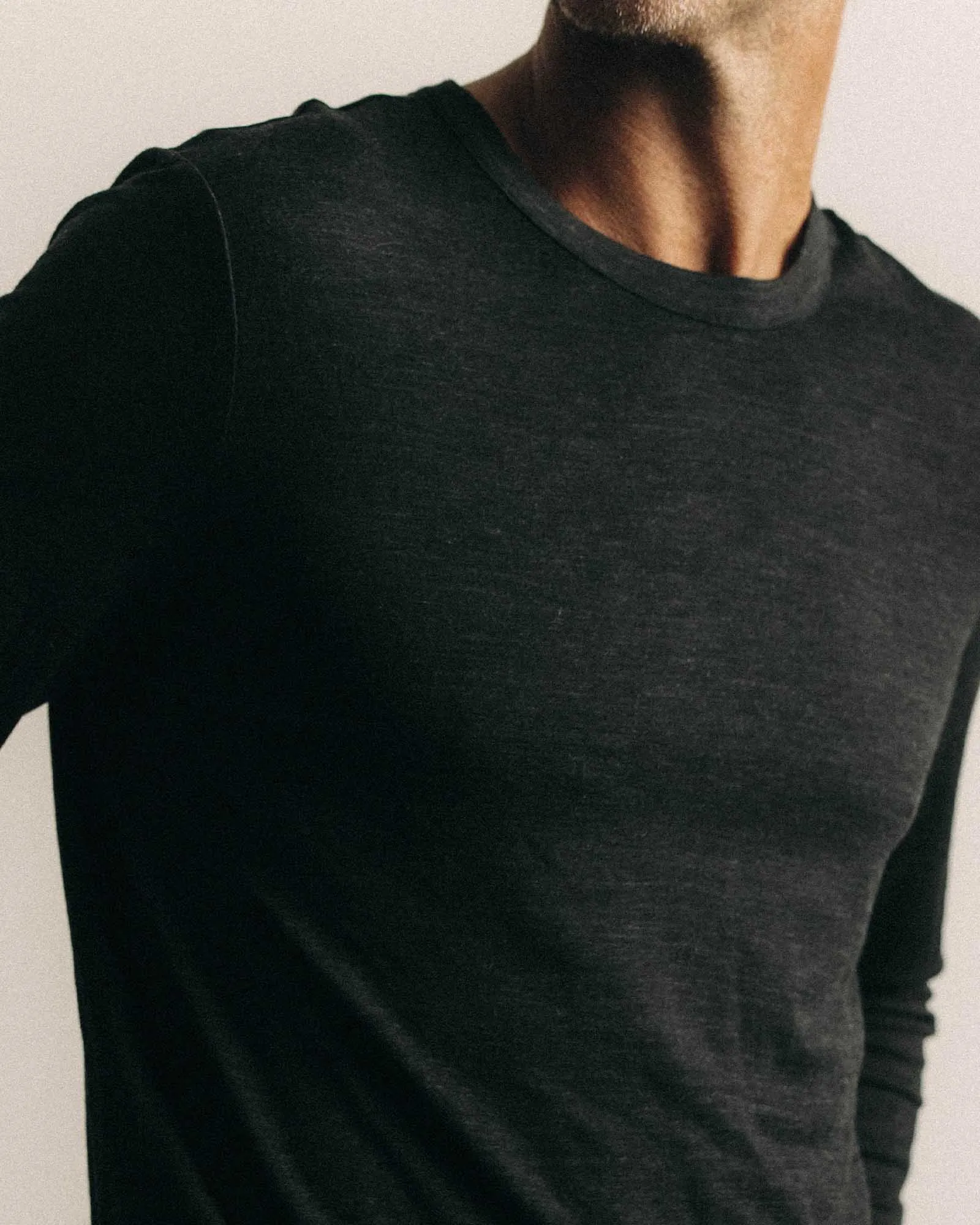Smooth Finish The Merino Long Sleeve Tee in Heather Black