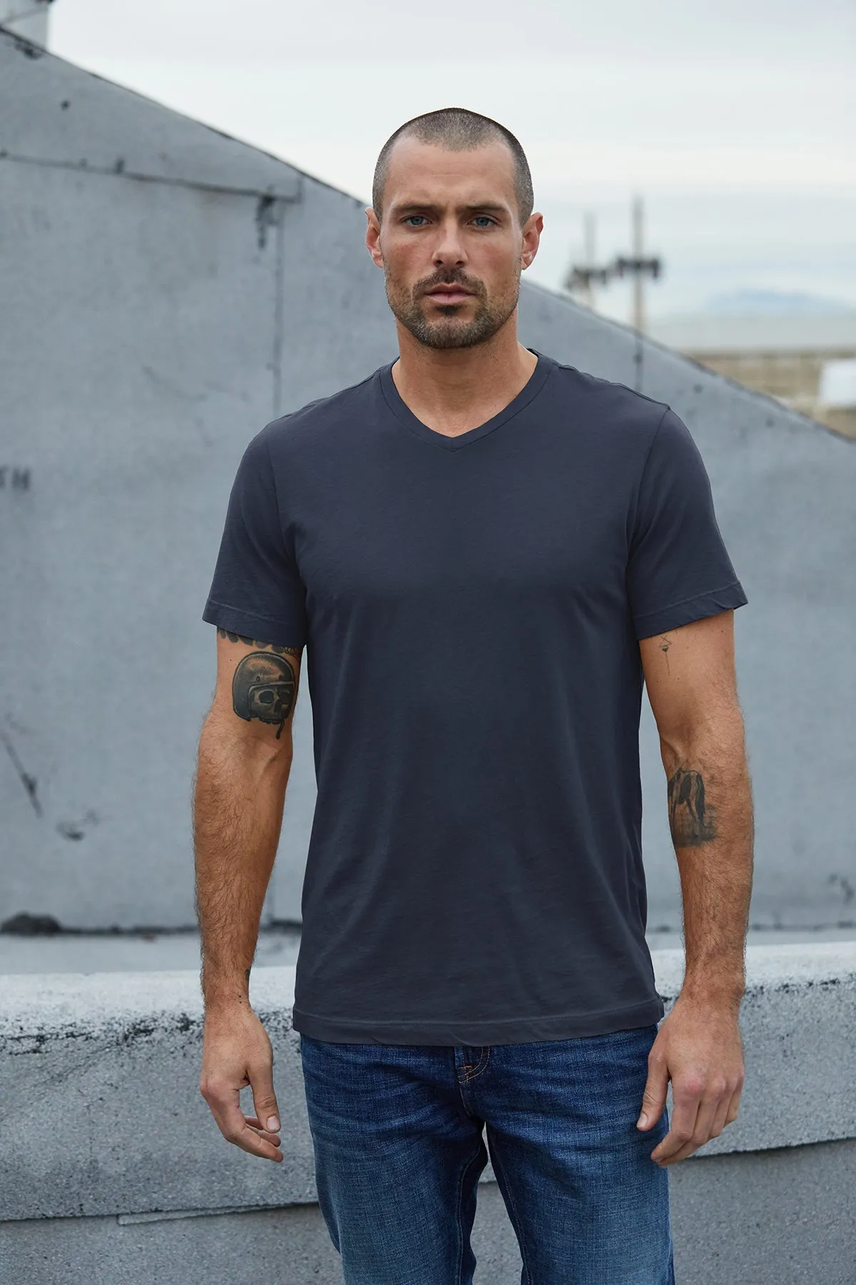 Active Trend Look SAMSEN WHISPER CLASSIC V-NECK TEE