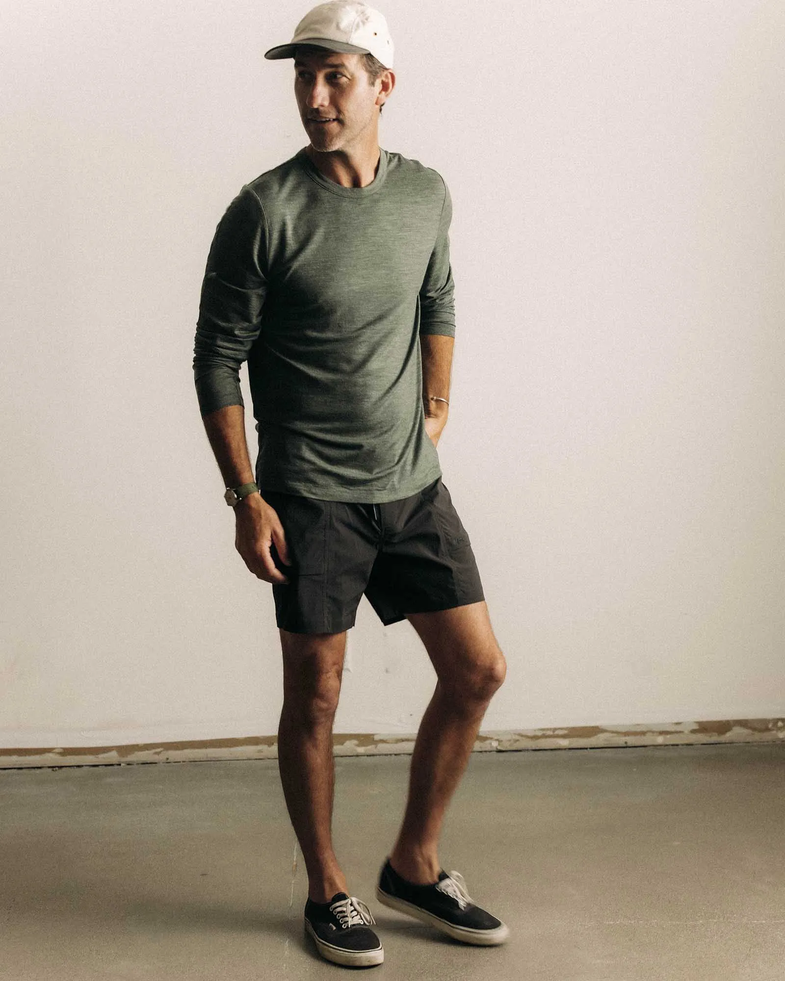 NonRestrictiveCut Eye-Catching The Merino Long Sleeve Tee in Heather Army