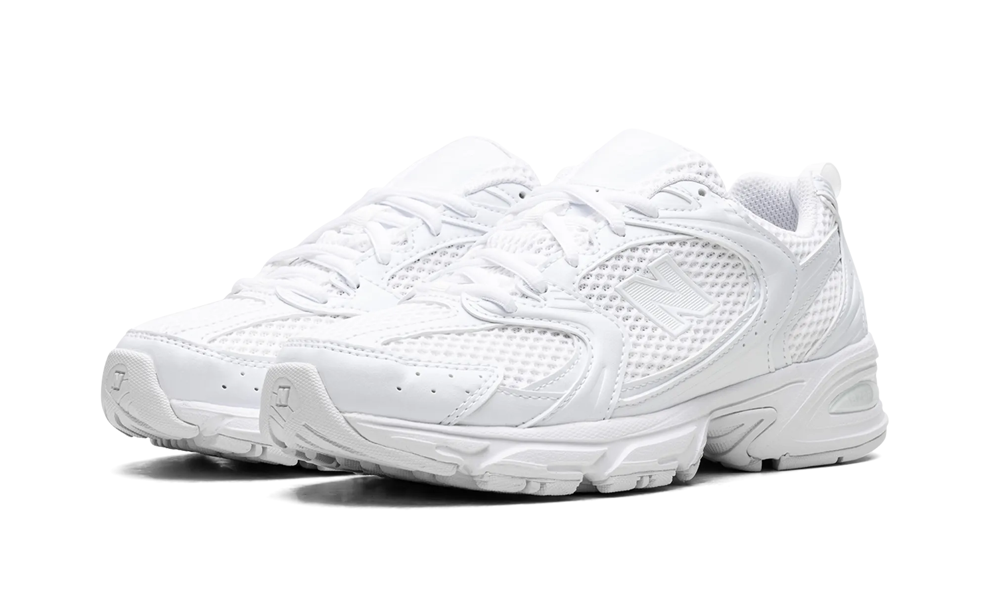 Kick Back Fresh Vibes 530 "Triple White"