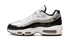 AIR MAX 95 WMNS "Light Iron Ore / Black Patent" Outfit Key