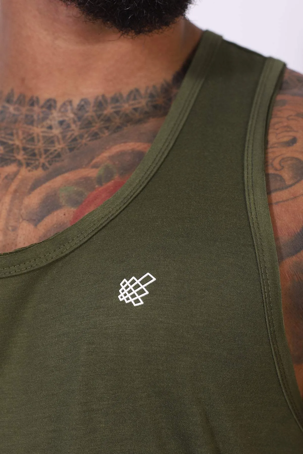 Performance - measured high altitude operation Vital Raw-Hem Tank Top 2.0 - Green