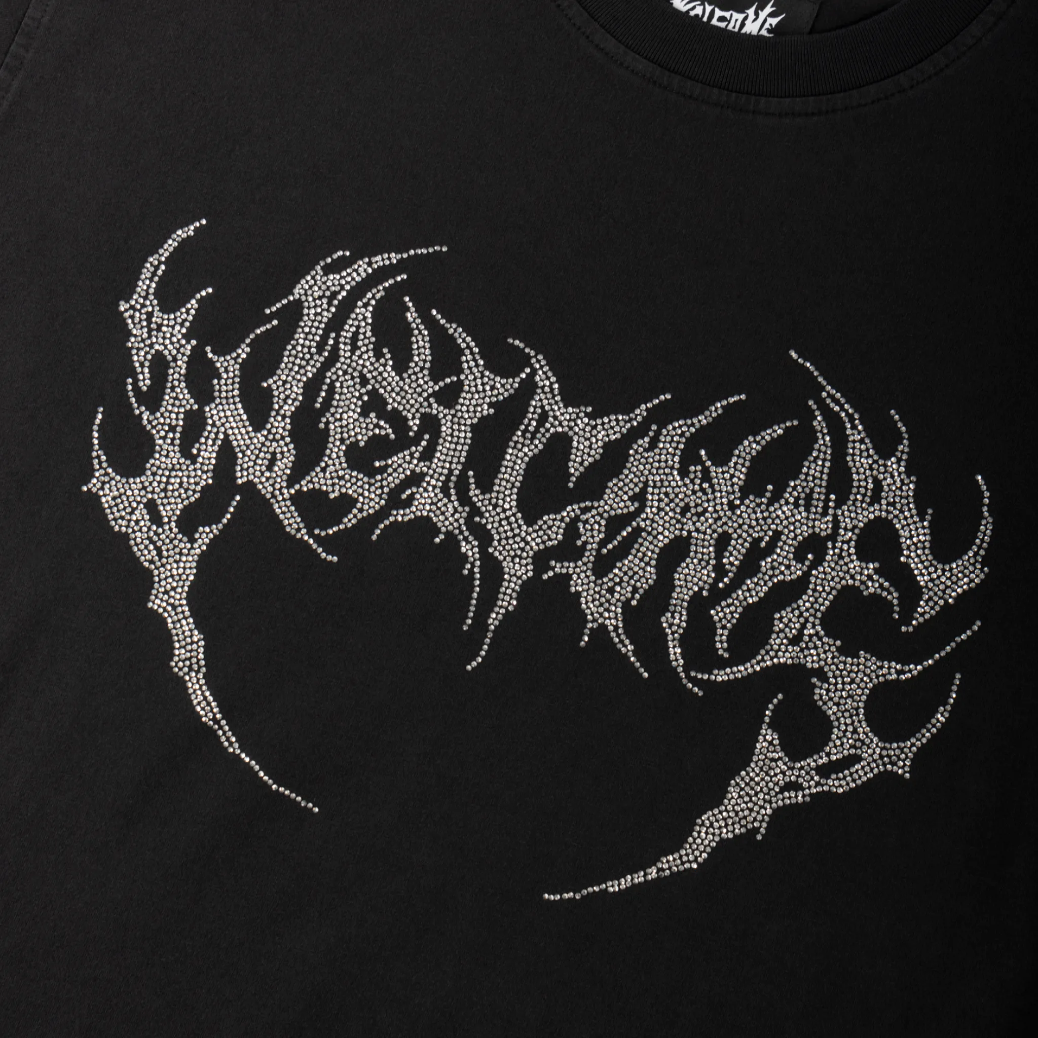 Casual Everyday Glam Fang Rhinestone Logo Knit Tee