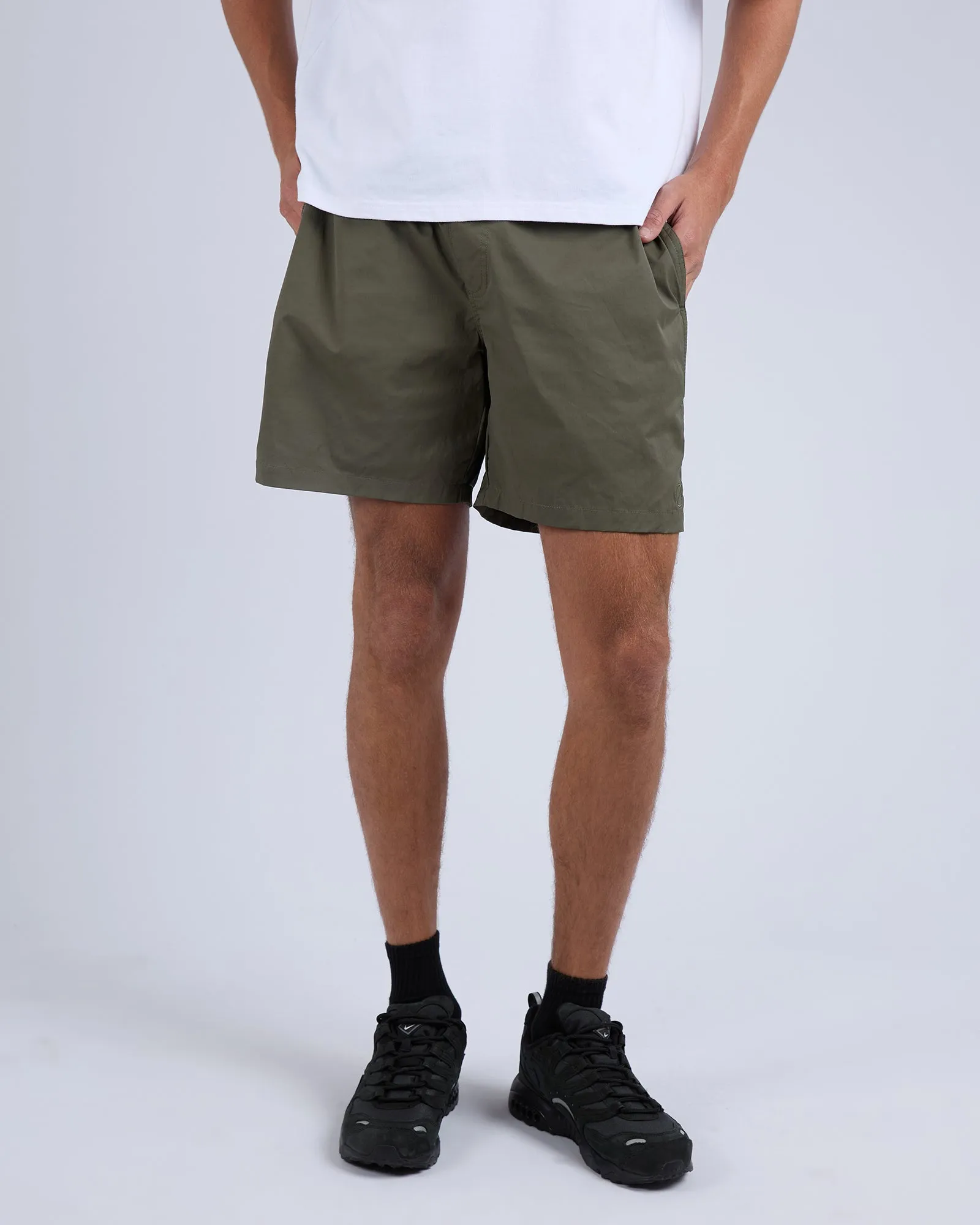Tres Short Khaki Anti Chafe Seamless Thermoregulating Fabric